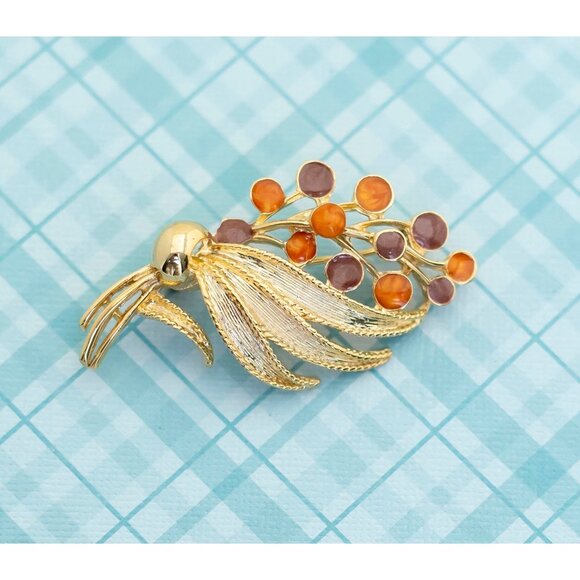 Vintage Elegant Fruity Floral Brooch - L14 - Picture 1 of 2